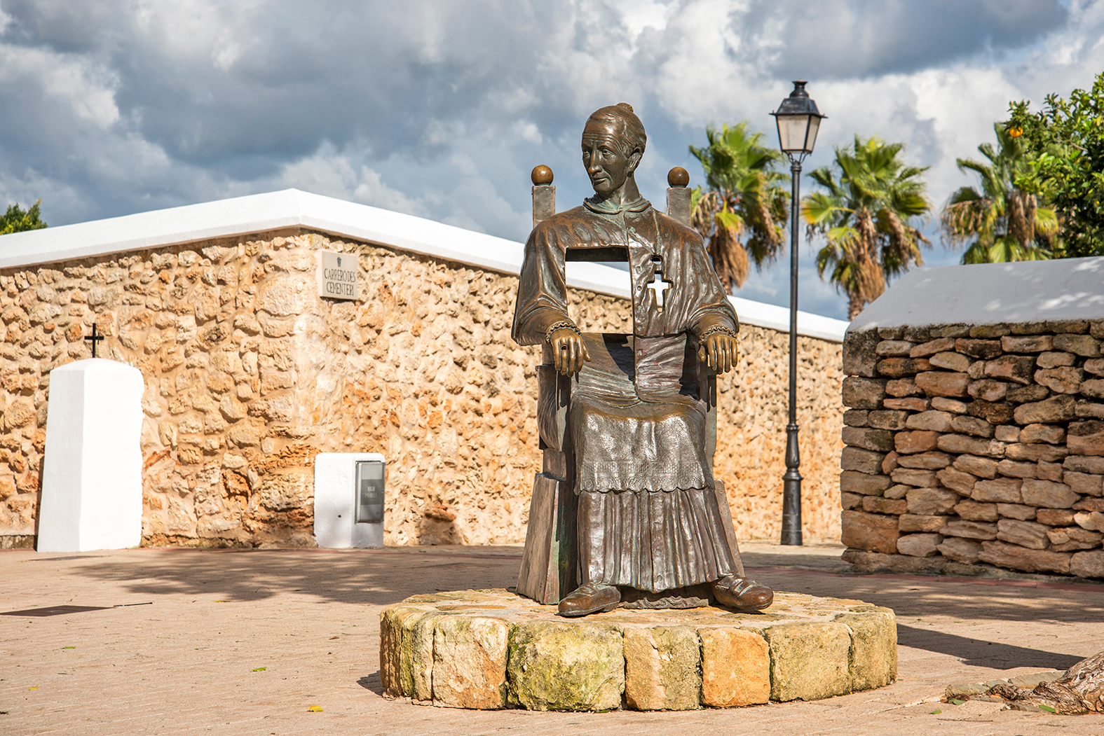 Escultura d'Abad i Lasierra