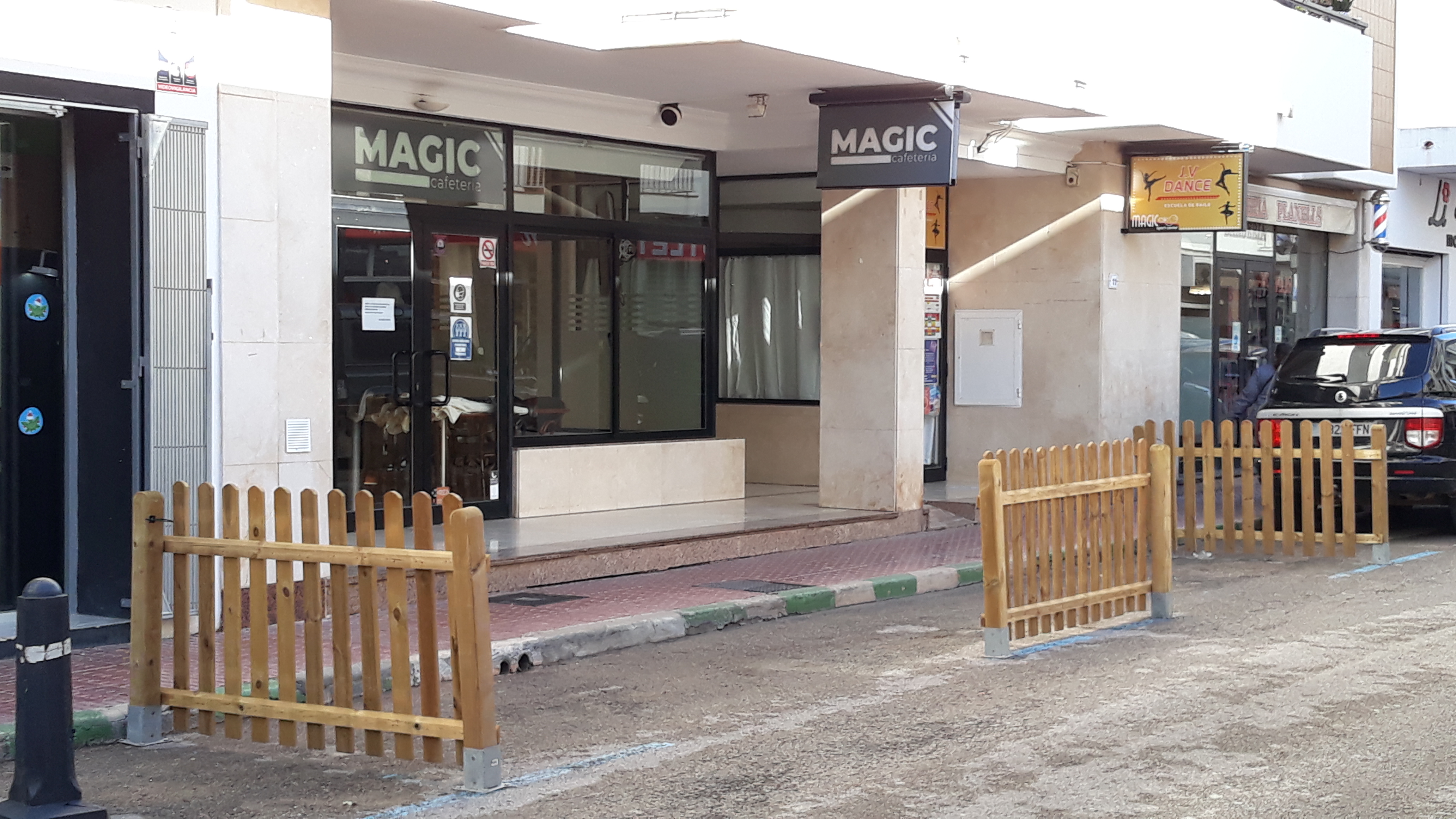 Imagen de archivo uso excepcional de estacionamiento por locales de restauración sin terraza