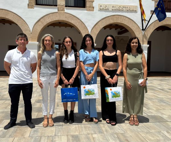 El Ayuntamiento de Santa Eulària recibe a la ganadora de la XXI Miniolimpiada de Física y Química de las Illes Balears