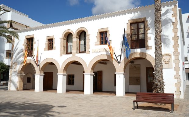 Santa Eulària hace efectivo el aumento de la indemnización por residencia
