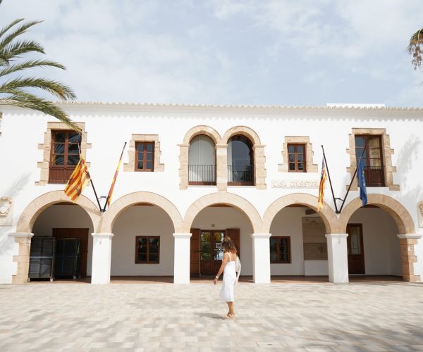 Santa Eulària resuelve los dos primeros expedientes urbanísticos mediante una EPCU