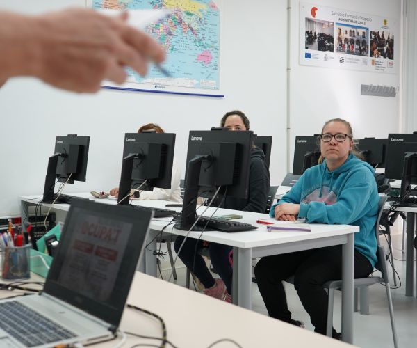 La formación digital a un clic con una nueva edición de los talleres Ocupa’t