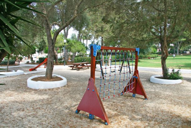 Parc Infantil municipal desembocadura Riu (Siesta)