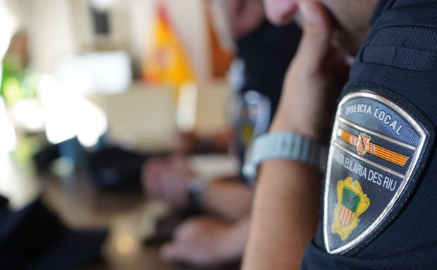 Santa Eulària crea una bolsa de trabajo de auxiliares administrativos para reforzar la Policía Local