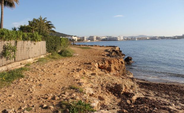 El Ayuntamiento de Santa Eulària sanciona con casi 300.000 euros a una sociedad por comercializar plazas turísticas ilegales en es Puig d’en Fita