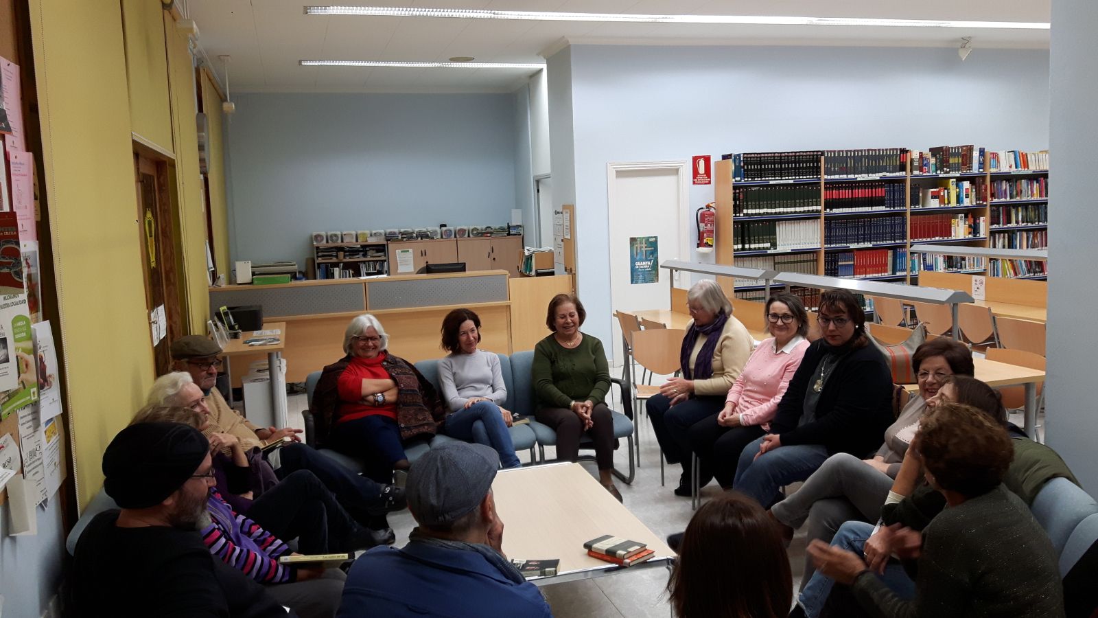 El club de lectura para personas adultas de Santa Eulària celebra 20 años de vida