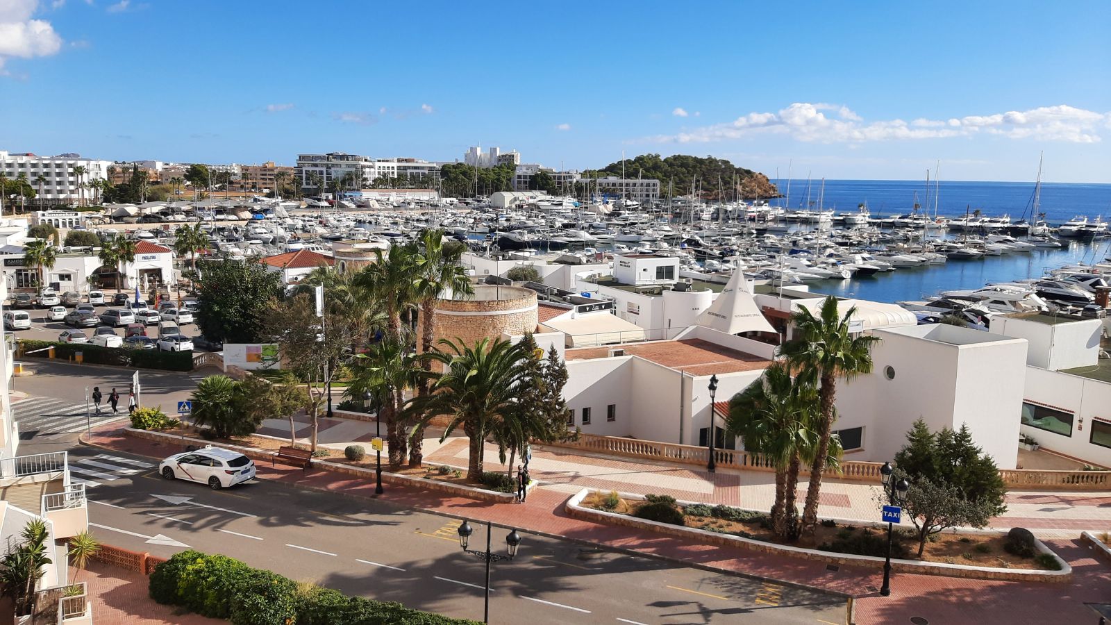 Sanció de 165.000 euros a un local del Port Esportiu per operar amb una xarxa elèctrica amb problemes que suposaven un risc per a la salut de les persones