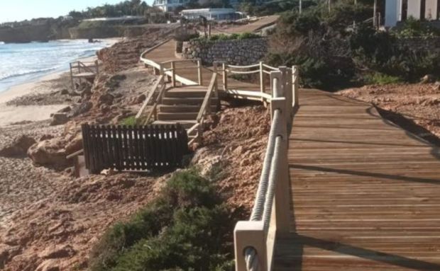 Finalitzada la passarel·la que facilita l'accessibilitat i la mobilitat per als vianants entre Cala Llenya i es Canar