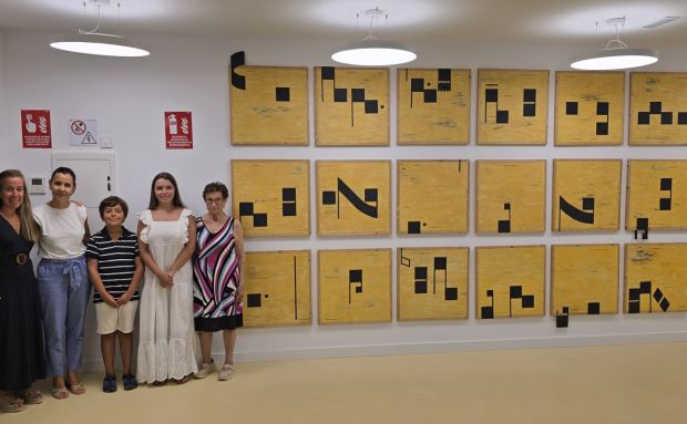 La Escuela Municipal de música recibe una donación de 21 obras de Jaume Ferrer Marí