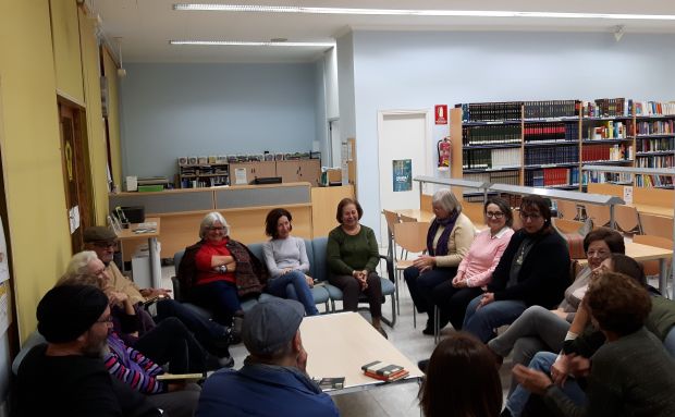 El club de lectura para personas adultas de Santa Eulària celebra 20 años de vida