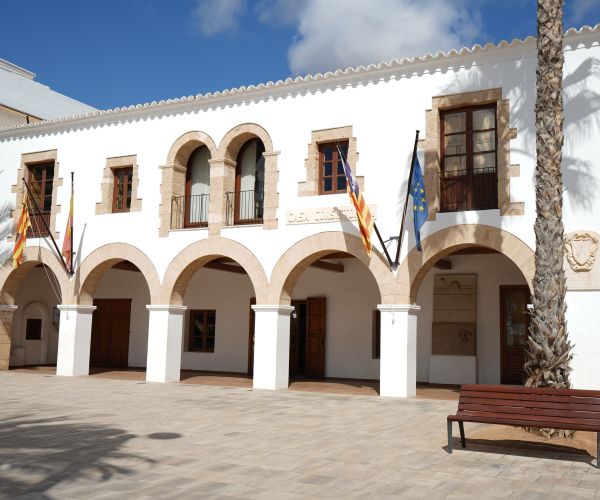 Santa Eulària rebaixarà per tercera vegada l'IBI rústic i ampliarà les bonificacions per a famílies i habitatge