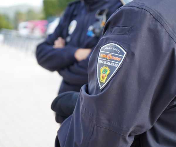 Un agent de la Policia Local de Santa Eulària fora de servei deté a Eivissa al presumpte autor d'un robatori