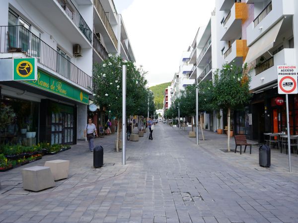 Santa Eulària inicia la reparació de l’empedrat d’Isidoro Macabich i avança en l’asfaltatge del Camí des Fil