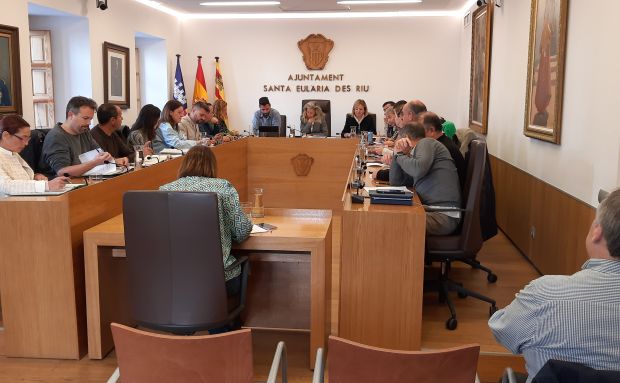 Aprovats els plecs per executar la segona fase del Palau de Congressos i l'avançament al 25 d'abril de l'inici dels 64 taxis estacionals