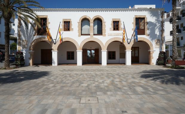 La justicia avala la sanción del Ajuntament de Santa Eulària impuesta a un club de alterne que operaba ilegalmente en el municipio