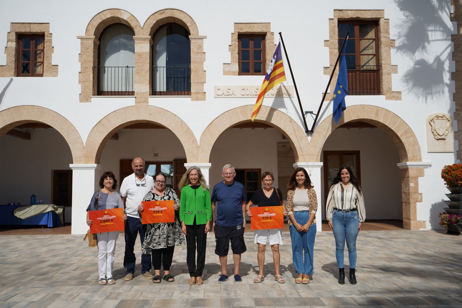 Santa Eulària premia la excelencia académica de sus jóvenes talentos