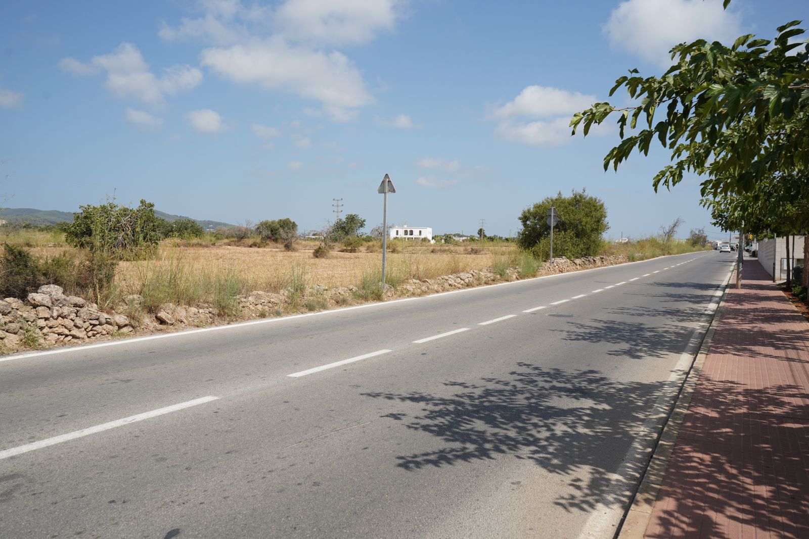 La cessió d'un terreny permetrà construir un tram de carril bici en l'entrada de Es Puig d’en Valls
