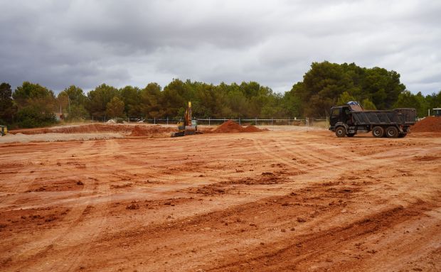 Arrancan las obras del segundo campo de futbol de Santa Eulària