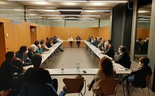 Santa Eulària signa els convenis de cessió d'instal·lacions i les ajudes als clubs per valor de més de 142.000 euros per a les escoles esportives de la temporada 2021-22