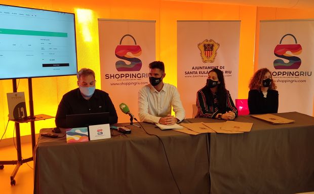 Shoppingriu, la plataforma de venta ‘on line’ para promover el crecimiento de los pequeños comercios de Santa Eulària des Riu