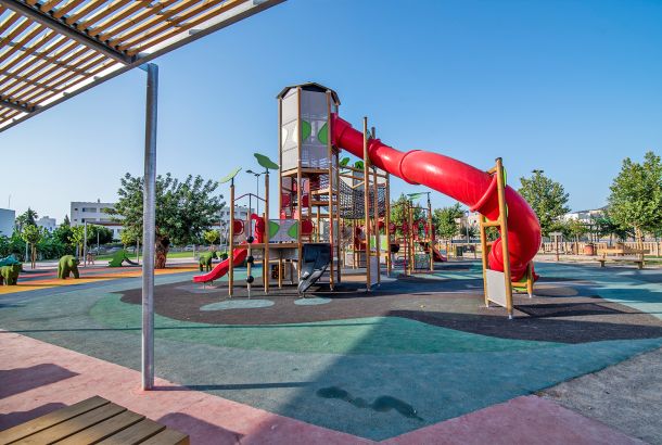 Parque infantil municipal es Fameliar
