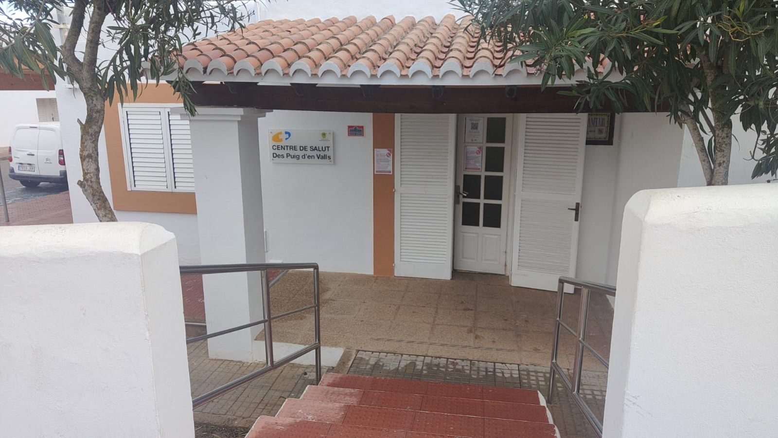El Equipo de Gobierno presenta una moción para pedir a Salut personal administrativo para evitar desplazamientos a los pacientes de Santa Gertrudis, Sant Carles y es Puig d’en Valls