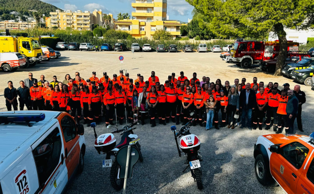 Santa Eulària des Riu pone en valor el gran trabajo de los voluntarios de Protección Civil de Ibiza (2)