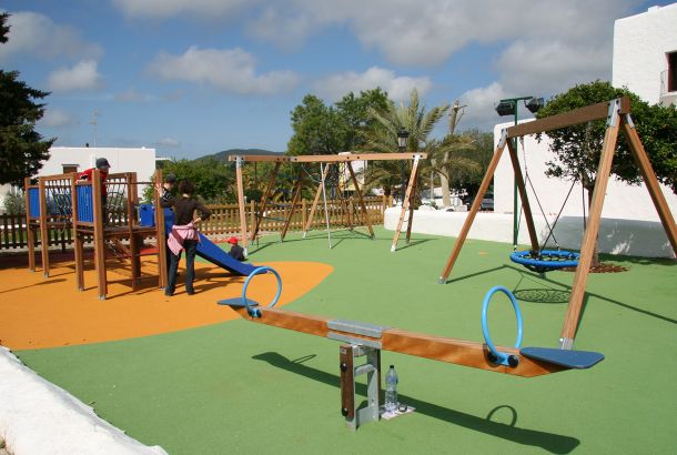 Sant Carles de Peralta municipal children’s playground