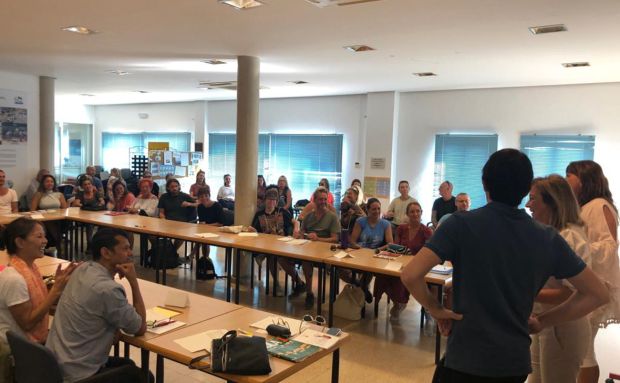 El Ayuntamiento iniciará los cursos 2022-23 de castellano para los residentes europeos el 17 de octubre en Jesús y Santa Eulària