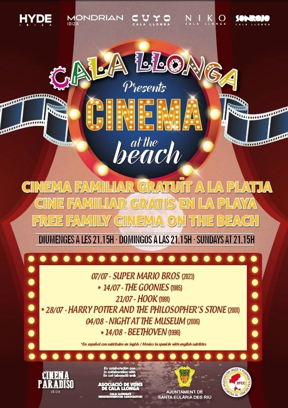 Cinema at the beach of Cala Llonga