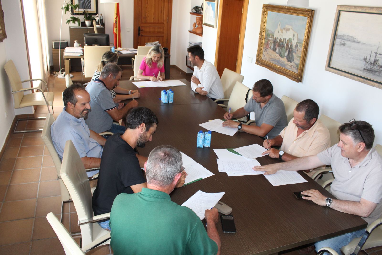 Santa Eulària des Riu renueva su compromiso con el Sector Primario y destina casi 100.000 euros a apoyar a las cooperativas agrarias y a las cofradías de pescadores