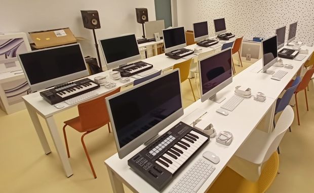 L'Escola Municipal de Música inicia les inscripcions per als cursos bàsics d'edició digital de so orientats a la producció musical