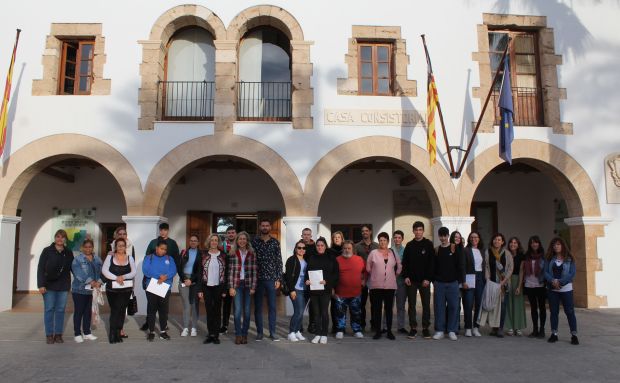 Unas veinte personas inician los programas mixtos SOIB Formación y Ocupación del Ayuntamiento de Santa Eulària des Riu de limpieza y de administración